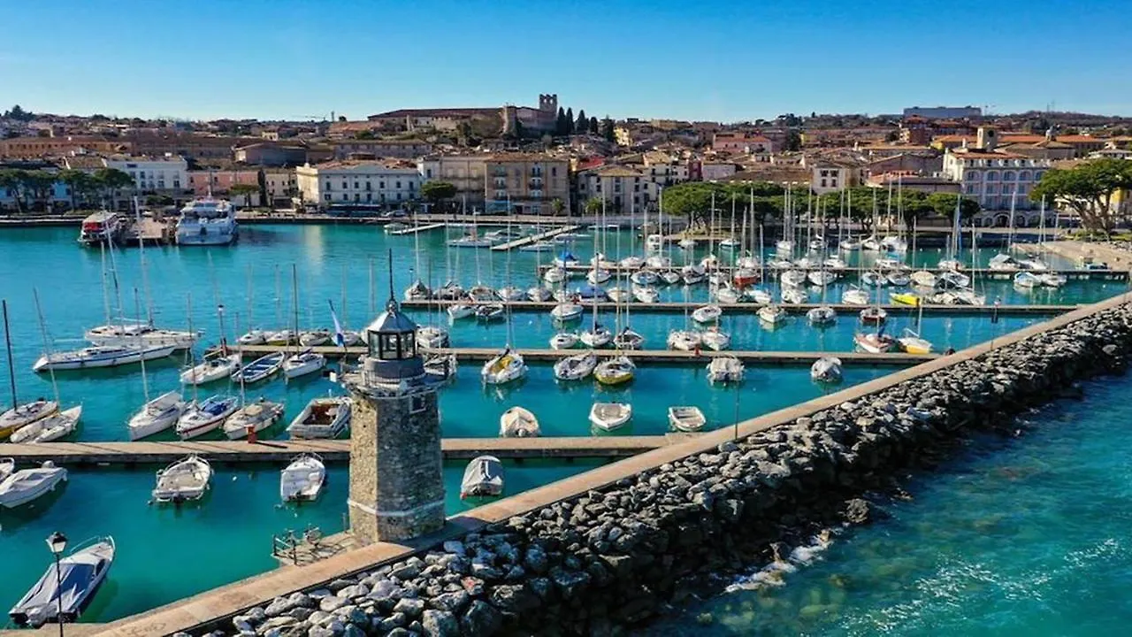 Casa Di Andrew - Appartamento Sul Lago Di Garda Desenzano del Garda Italy