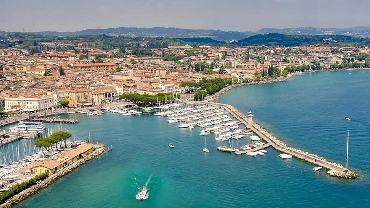 Apartment Casa Di Andrew - Appartamento Sul Lago Di Garda Desenzano del Garda